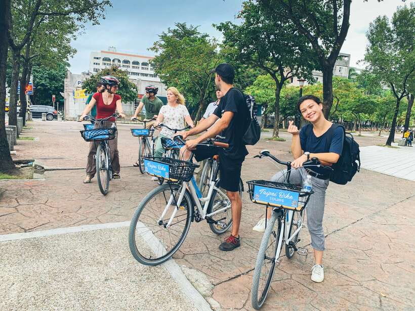 Taipei: 4-Hour Morning City Cycling Tour with Breakfast - Morning Breakfast First: Why This Tour Feels Like a Local Start