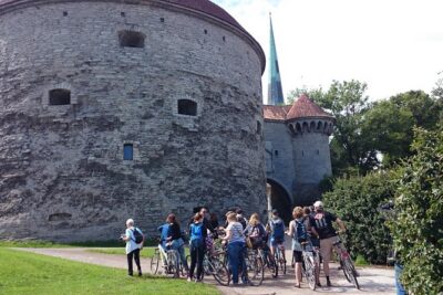 Tallinn Bicycle Sightseeing Tour - Meeting point at Vene tn 33: how the tour starts and how it flows