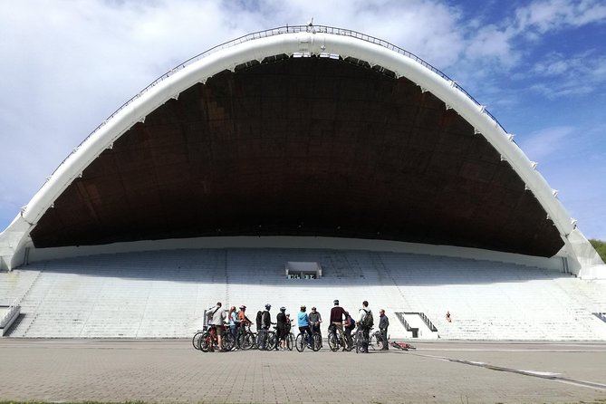 Tallinn Bicycle Sightseeing Tour - Stop-by-stop: Fat Margaret, Kadriorg, and the Song Festival area