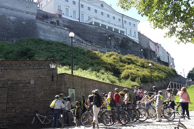 Tallinn Bike Tour from Tallinn Cruise Port - Cruise-Port Pickup and a Fast Start Along the Harbour