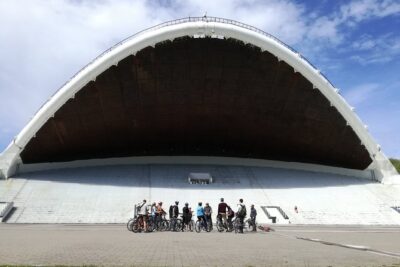 Tallinn Bike Tour with Electric Bikes - Where You Start: Vene tn 33 and the Easy First Roll