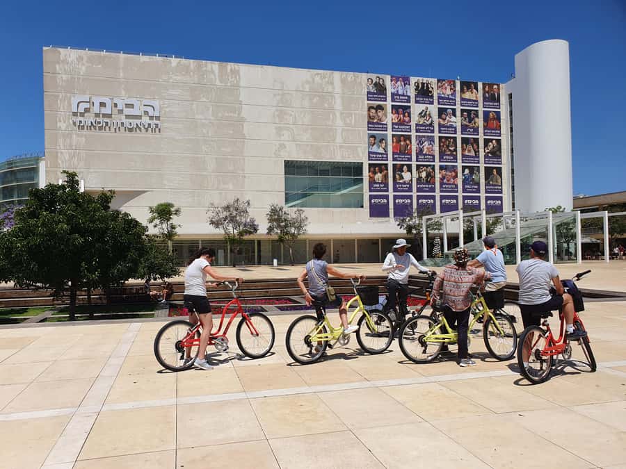Tel Aviv 3-Hour Easy Bike Tour - Guides and Photos: Leaving With Pictures, Not Just Stories