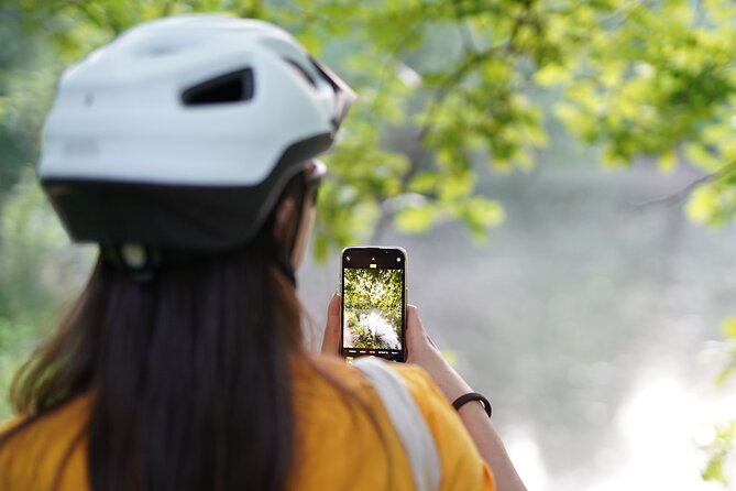 The Milan you don't expect, bike tour with picnic on the lake - The Lake Picnic Moment: Where the Tour Slows Down
