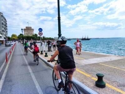 Thessaloniki: Bike Tour - Ancient Agora and Aristotelous Square: from stones to street life