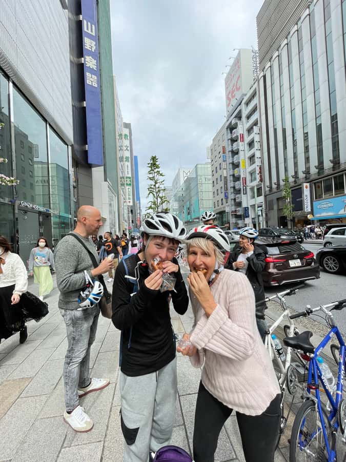 Tokyo: Discover Traditional Tokyo Full-Day Bicycle Tour - Why cycling 20 kilometers is a smart way to read Tokyo
