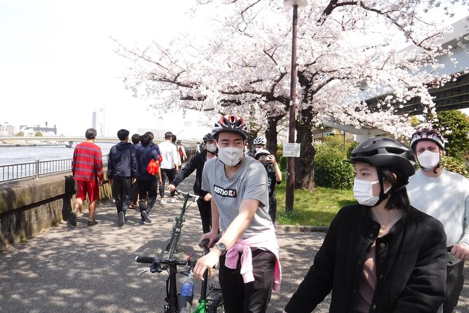 Tokyo downtown bicycle tour Tokyo Backstreets Bike Tour - Stop 3: Imado Shrine and the power-spot angle