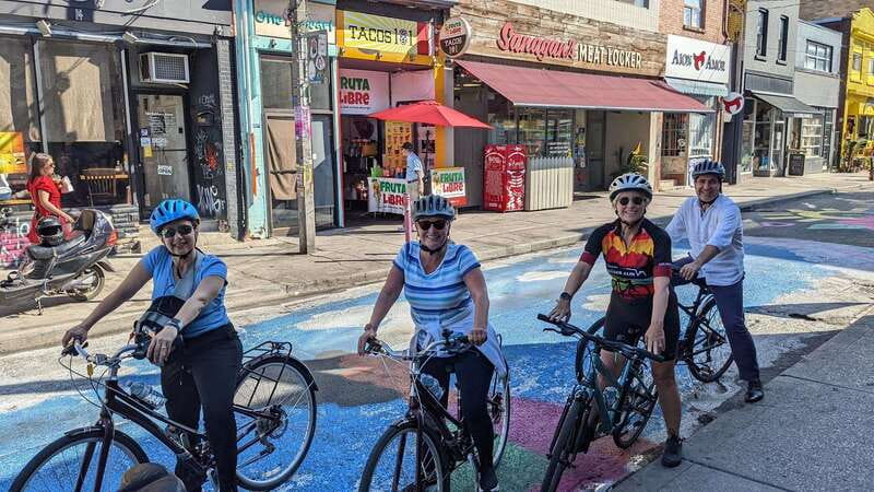 Toronto: Heart of Downtown 3.5-Hour Bike Tour - Helmets, quiet streets, and what beginner riders should expect
