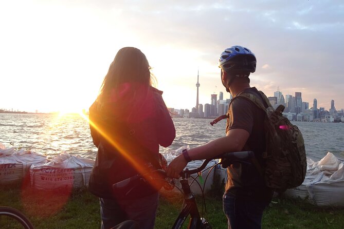 Toronto Islands Evening Bike Tour - Island Café Dessert Break: Fuel for the Final Stretch