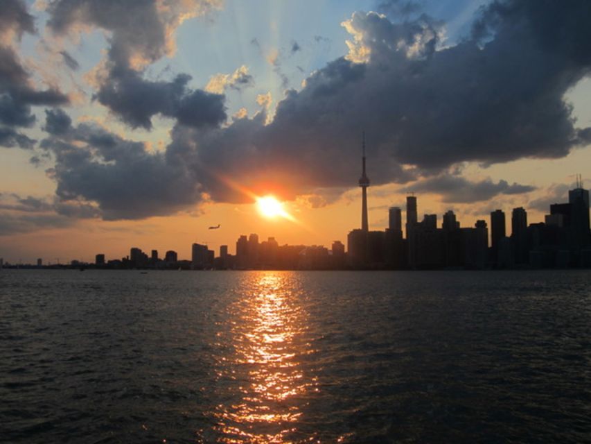Toronto Islands: Morning or Twilight 3.5-Hour Bike Tour - Twilight vs morning: how timing changes the experience