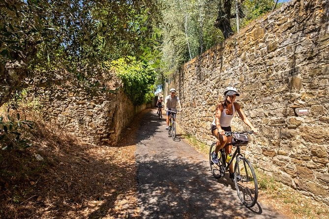 Tuscany Bike Tour with Wine, Oil and Food in the Florentine Hills - The climb out of Florence: Porta Romana and the Medici villa zone