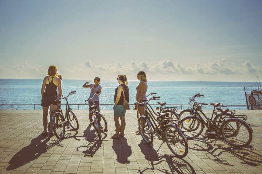 Unusual Barcelona Bike Tour in French - Why a French-guided bike route changes how you see Barcelona