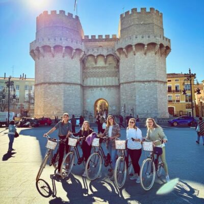 Valencia: All In One Daily City Tour by Bike and E-Bike - Starting opposite the covered market: rolling through Torres de Serranos