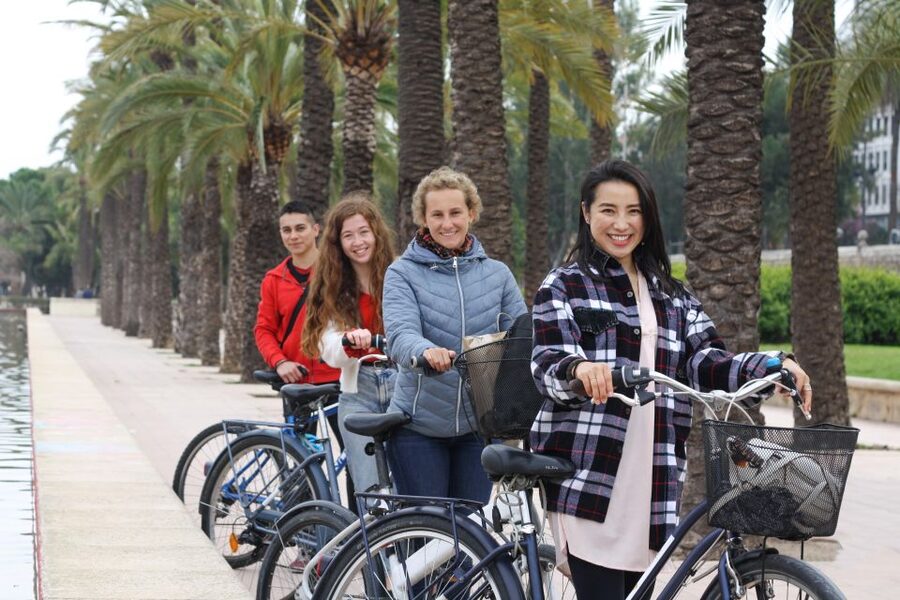 Valencia Bike/E-Bike Tour with a Passionate Guide - Guide Energy Matters: How Jesus and Evgeny Change the Ride