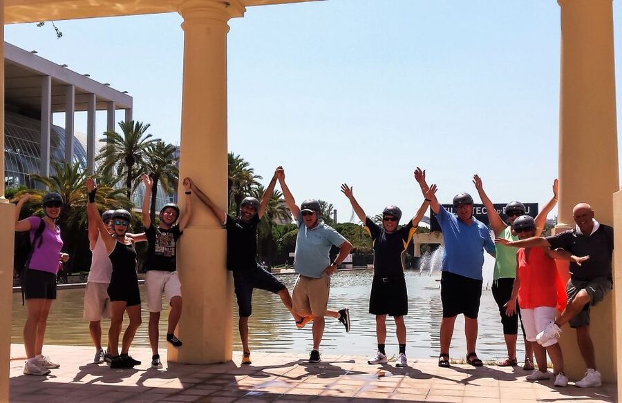 Valencia: City Highlights Guided Bike Tour - The City of Arts and Sciences: Calatrava’s big modern statement