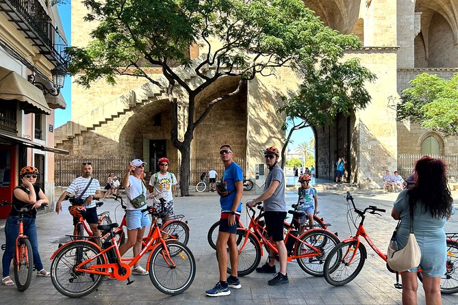 Valencia City Highlights in Guided Bike or E-Bike Tour - Turia Gardens: The Ride-Through That Almost Everyone Remembers