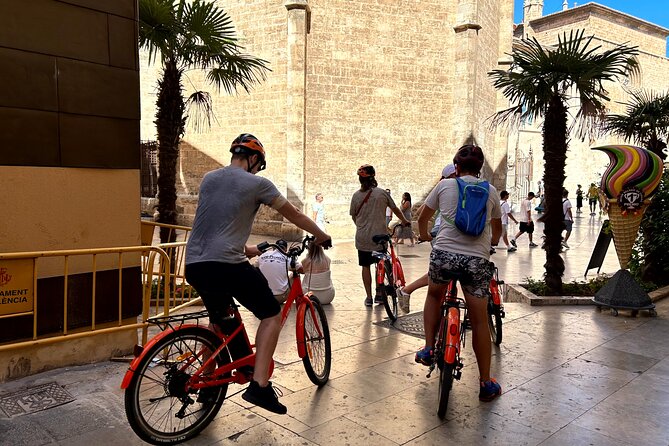 Valencia City Highlights in Guided Bike or E-Bike Tour - Plaza de Toros to Estació del Nord: Architecture That Hits Fast