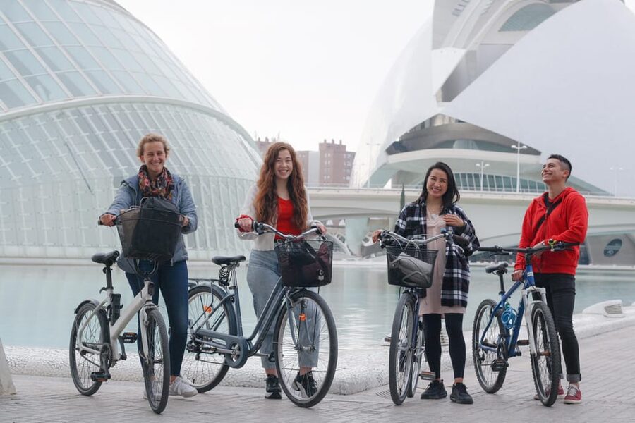 Valencia Guided Bike or E-Bike Tour in Small Group - Mercado Colón: a smart food-and-vibe finishing point