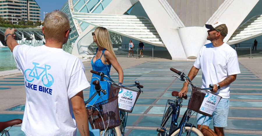 Valencia Guided Bike Tour in small group or Private - Key things you’ll notice fast