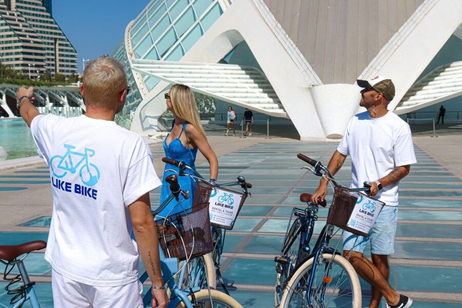 Valencia Guided Bike Tour in small group or Private - The price: why $29 can work (or not)