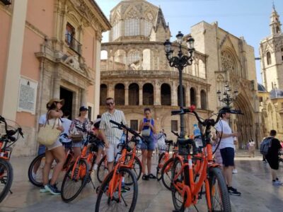 Valencia: Immersive Bike & E-Bike Storytelling Tour - Starting at Carrer de Sogorb: Ruzafa Is a Great Way to Begin