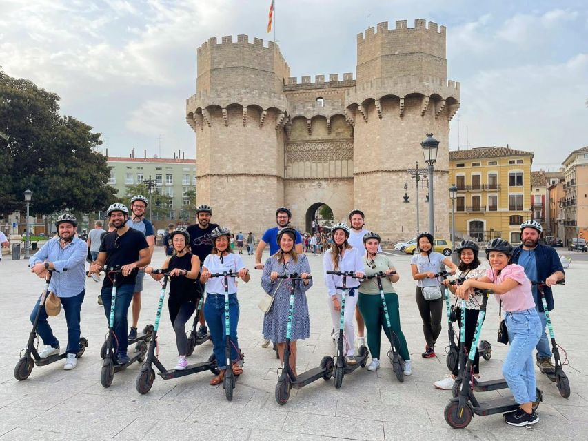 Valencia: Private City Tour on Bike,E-Bike&E-Scooter - Turia Park on Two Wheels: The Former River That Became a Lifeline