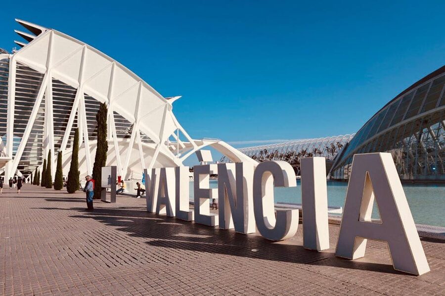Valencia: Top 25 Highlights Guided Bike Tour - Key highlights worth knowing