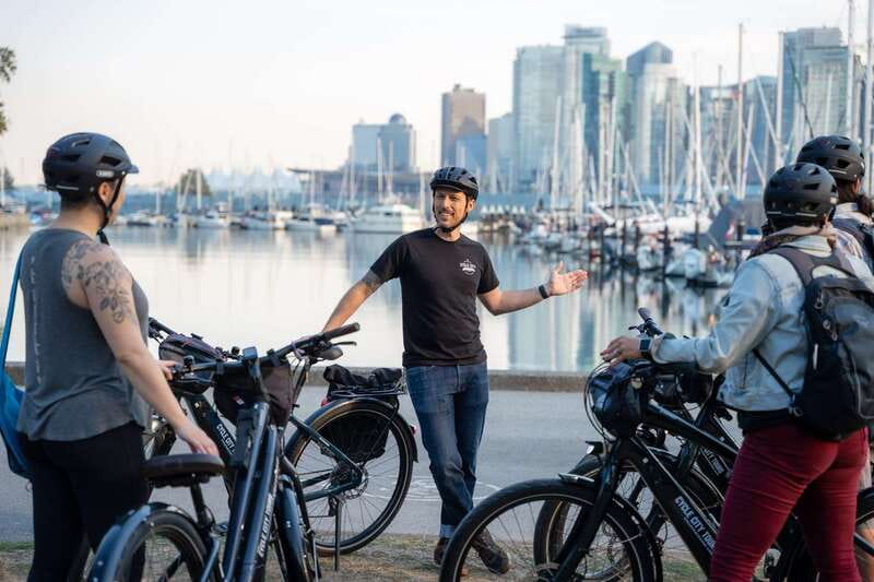Vancouver: Guided Bike Tour - Back to Hornby Street via Coal Harbour: One More Waterfront Look