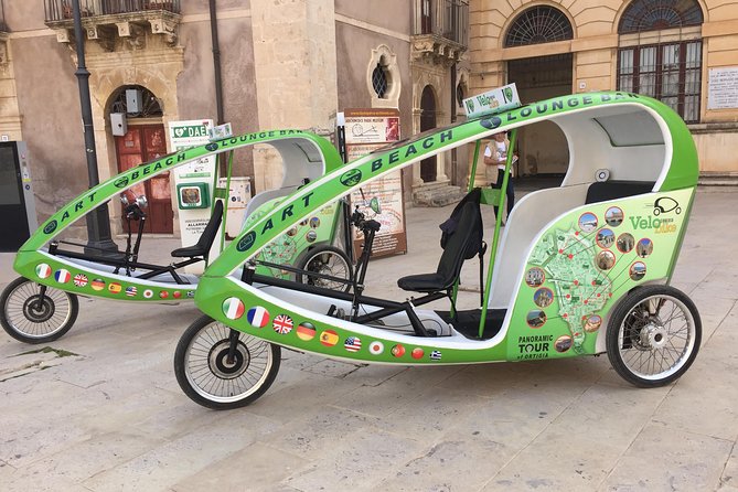 Velobike tour ecologico guidato con soste per visitare i monument - Guide Style: Mad, Daniel, and the storytelling that makes stops stick