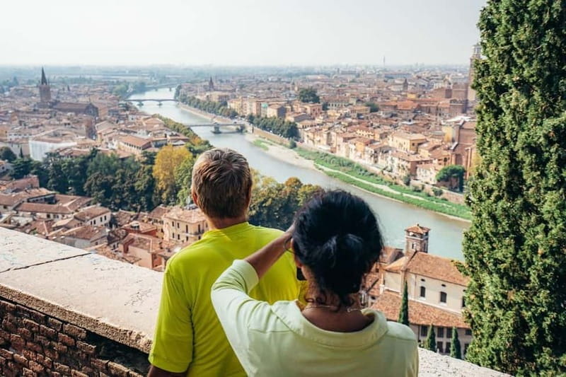 Verona: Classic and Hidden Gems Bike Tour - Capuleti Courtyard and Juliet’s Balcony: A Quick Stop That Hits Hard