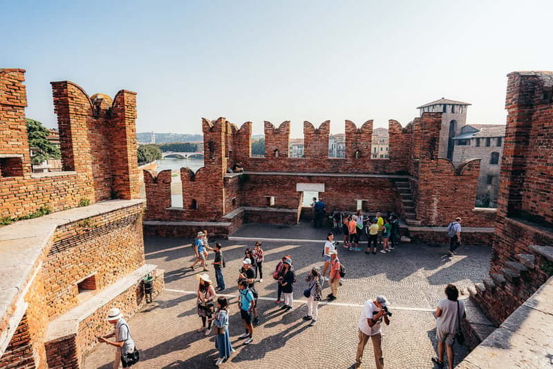Verona e-Bike Tour: City Center and Panoramic Views - Juliet’s Balcony without the line-stare mindset