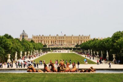 Versailles: Palace and Garden Bike Tour with Tickets - The morning rhythm: meeting up and grabbing your picnic supplies