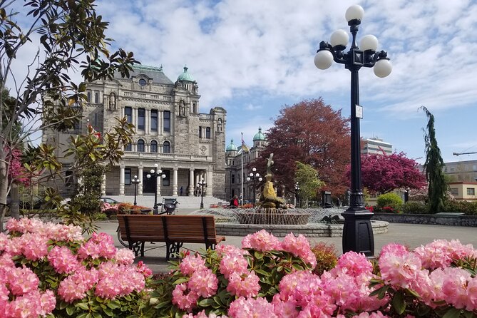 Victoria City Highlights Pedal or E-Bike Tour - Hoods & Legends - Craigdarroch Castle: why this “big house” is more than a photo stop