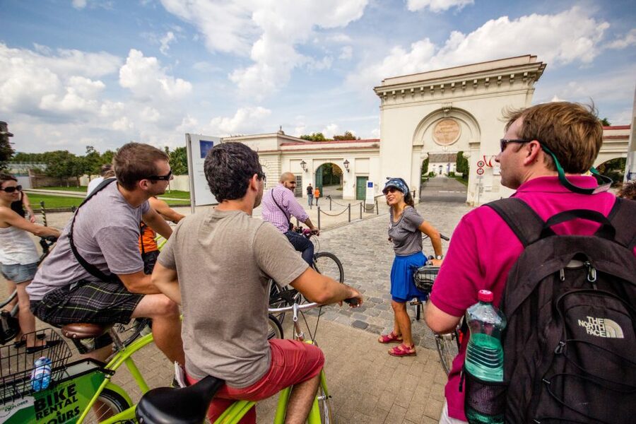 Vienna by Bike 3-Hour All-In-One City Bike Tour in English - Danube canal banks: the calm pedal back