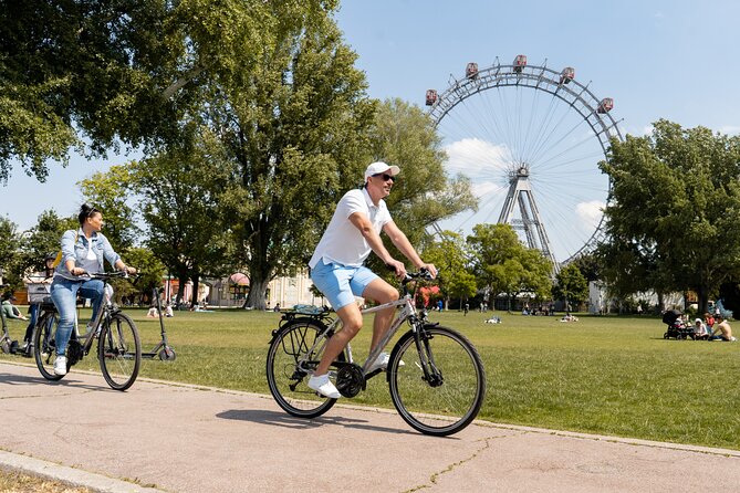 Vienna by bike in small groups max 12pax - Wiener Staatsoper and the music-history angle: worth it, even if you skip entry
