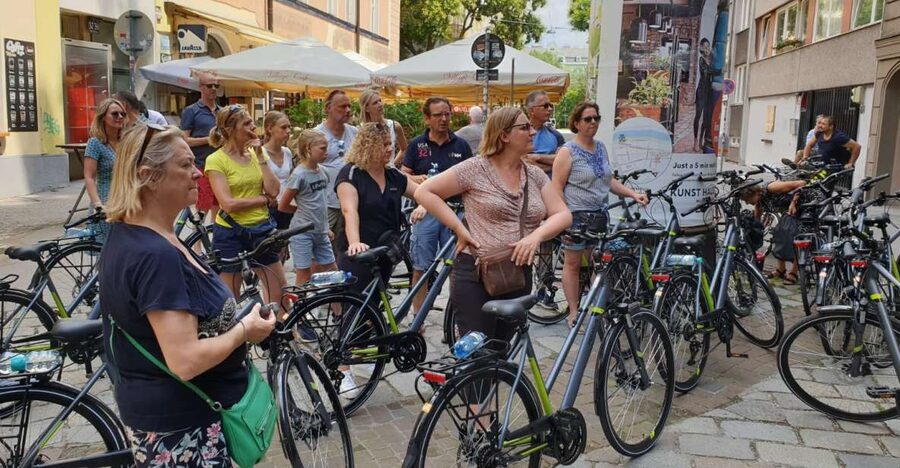 Vienna: City Highlights Guided Bike Tour - Key highlights I’d plan around