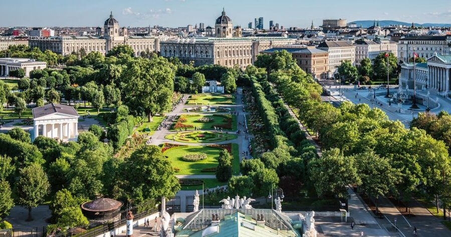Vienna: City Highlights Guided Bike Tour - Spanish Riding School walk: classical dressage culture
