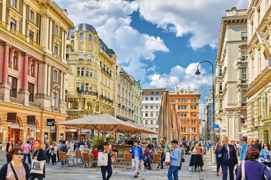 Vienna: City Highlights Guided Bike Tour - Piaristengasse meetup: get your bearings fast