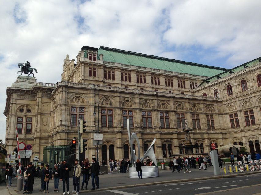 Vienna: Guided E-Bike Tour - Danube Island and Vienna’s favorite park energy