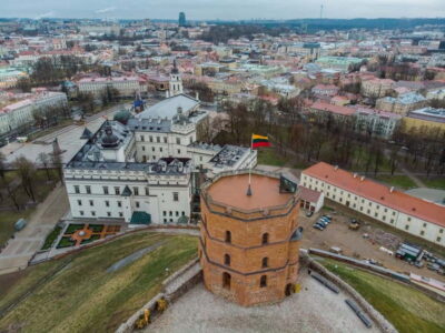 Vilnius: City Bike Tour of Vilnius Highlights - Old Town Highlights: How the UNESCO Streets Feel by Bike