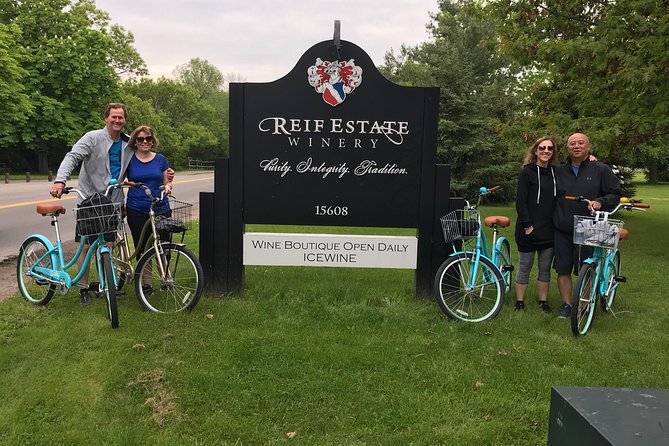 Vine and Dine Bicycle Wine Tour with Lunch - Gear up fast: bikes, helmets, bells, and baskets