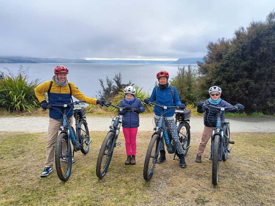 Wānaka And Hāwea: Trail Ride on Bike or E-Bike - Lake Hāwea Trails to Albert Town: The Best Mid-Morning Rhythm