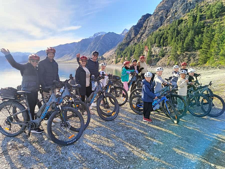 Wānaka And Hāwea: Trail Ride on Bike or E-Bike - Getting to Hāwea: Shuttle, Meeting Point, and Bike Setup