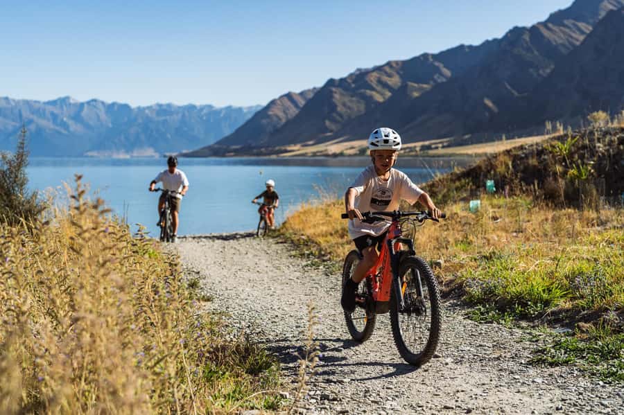 Wānaka: Gladstone Track and Wanaka Trails on Bike or eBike - Lake Hāwea shoreline: your first real payoff on the new 6km track