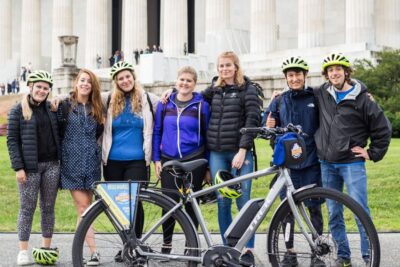 Washington DC: E-Bike Tour of the National Mall - Where you start: the 801 D St NW meetup near the US Navy Memorial