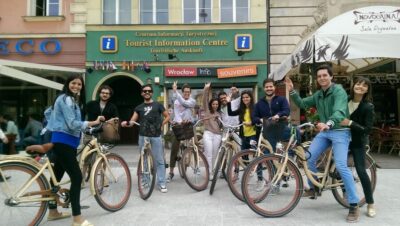 Wroclaw: 3-Hour Bike Tour in English or Polish - Old Town and Ostrów Tumski: baroque streets, rebuilt after war