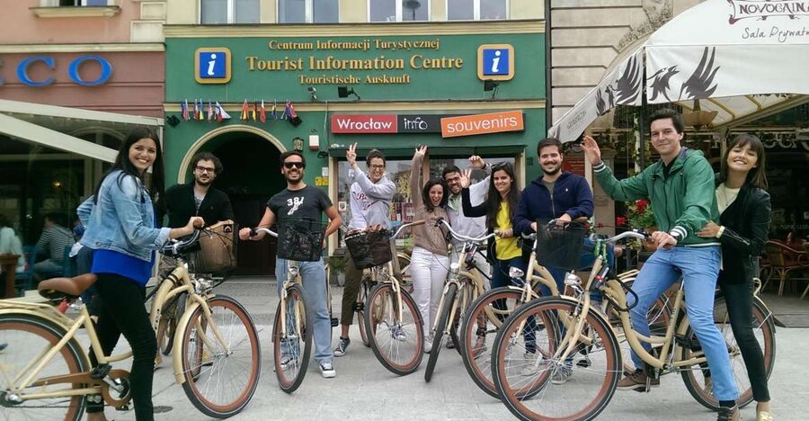 Wroclaw: 3-Hour Bike Tour in English or Polish - Main Square to the Old Town Promenade: where the city talks back