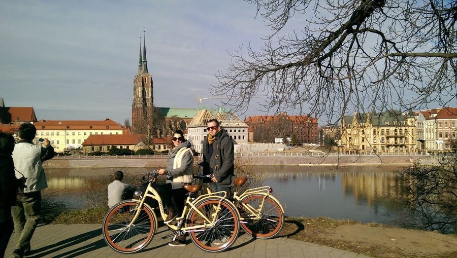 Wroclaw: 3-Hour Bike Tour in English or Polish - Zwierzyniecki Bridge to the Zoo: parks, gardens, and the Iglica view