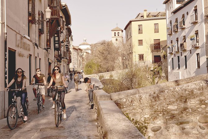 Zooming Through Granada: A Fun-Filled Electric Bike Tour - Stop-by-stop: from Paseo de los Tristes to San Nicolás viewpoints